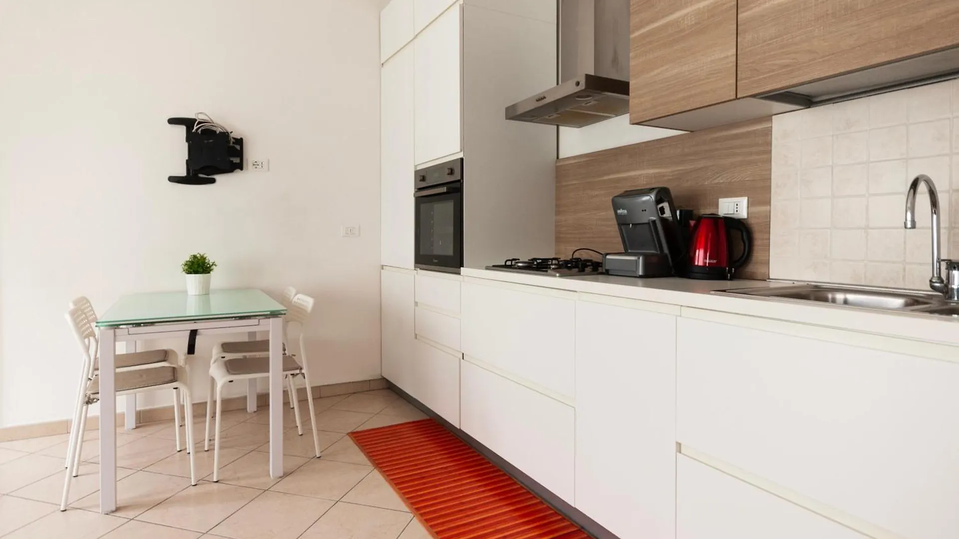 Apartment Youhosty - Padova Quater 199 Milan Italy